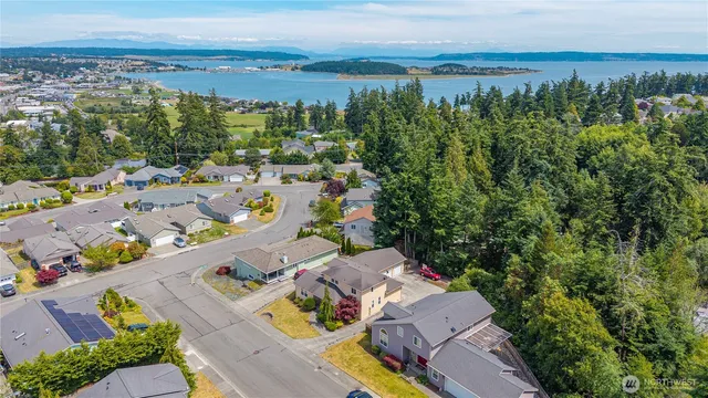 $645,000 | 2140 Southwest Vista Park Drive, Oak Harbor, WA 98277