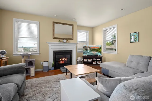 $645,000 | 2140 Southwest Vista Park Drive, Oak Harbor, WA 98277