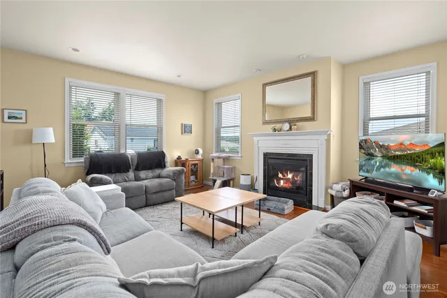 $645,000 | 2140 Southwest Vista Park Drive, Oak Harbor, WA 98277