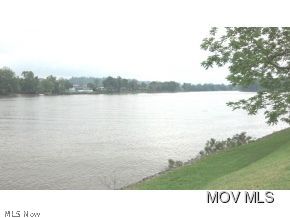 1095 Joe Skinner Road Belpre, OH 45714 - Photo 2 of 24 view of the river