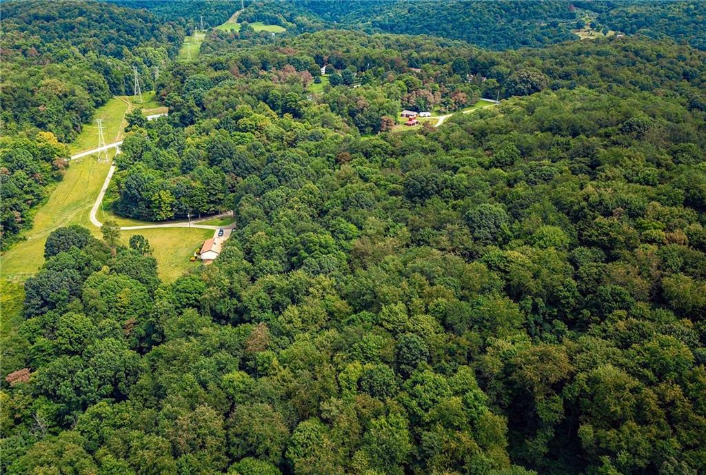 430 Jack Road Vandergrift, PA 15690 - Photo 4 of 25