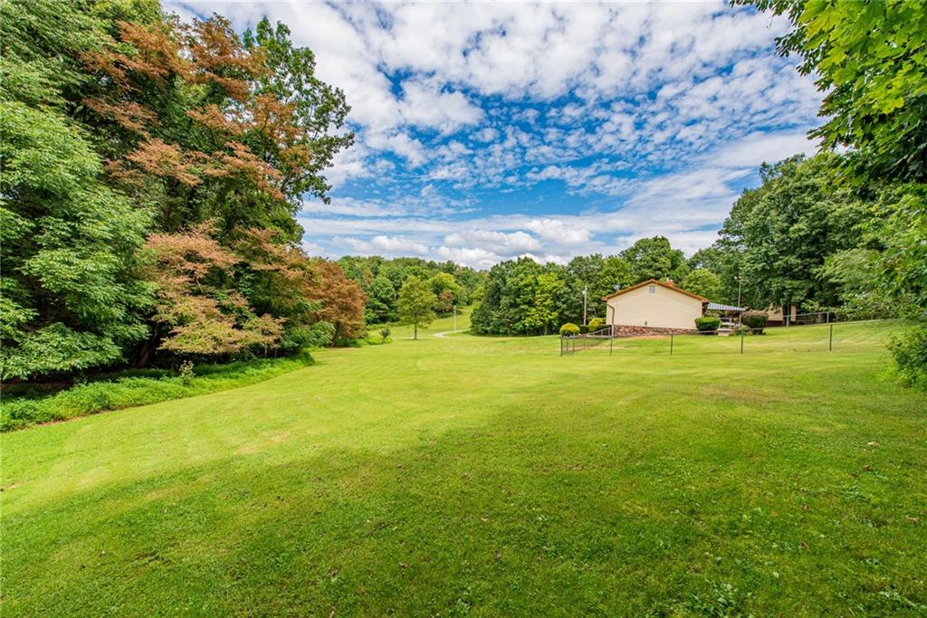 430 Jack Road Vandergrift, PA 15690 - Photo 5 of 25