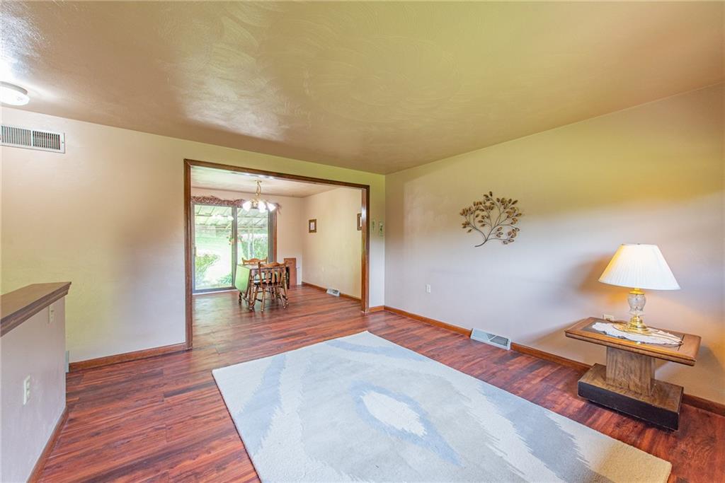 430 Jack Road Vandergrift, PA 15690 - Photo 8 of 25