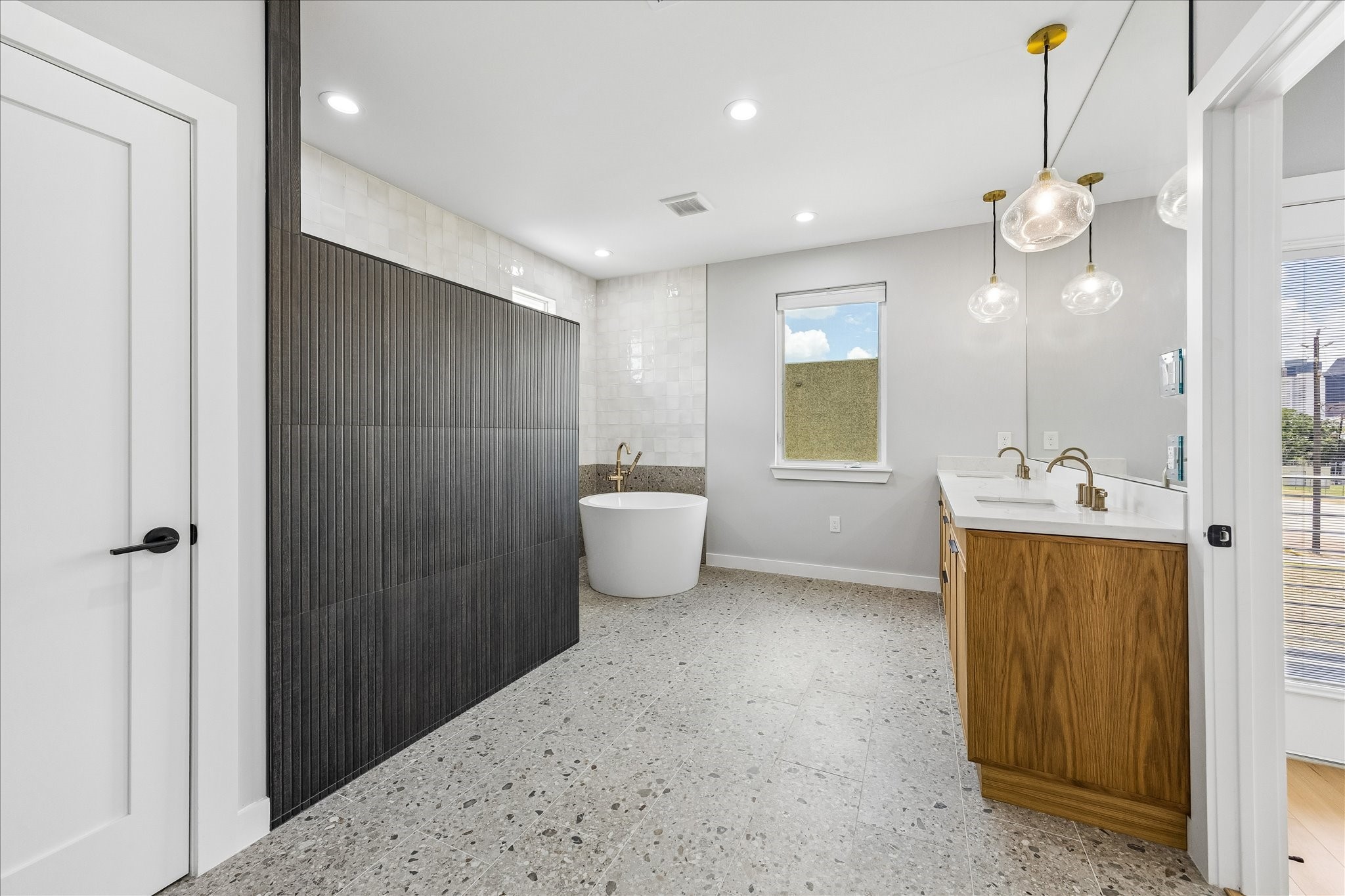 304 Hogan Street Houston, TX 77009 - Photo 18 of 28