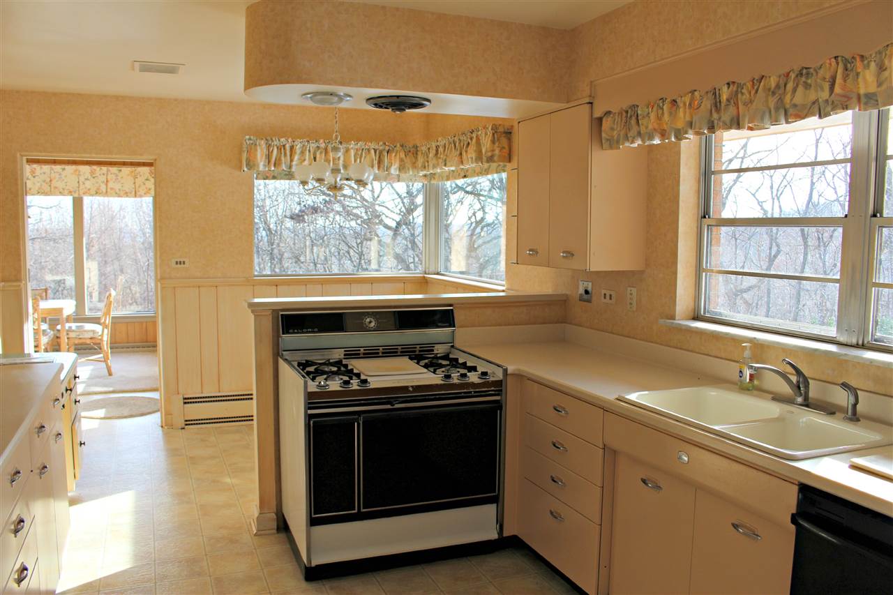 9190 North Picture Ridge Road Peoria, IL 61615 - Photo 8 of 21 Gallery Image 8