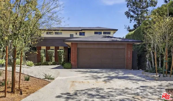 $18,000 | 444 South Windsor Boulevard, Los Angeles, CA 90020