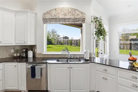 $475,000 | 936 Chartres Drive, Lake Charles, LA 70605