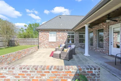 $475,000 | 936 Chartres Drive, Lake Charles, LA 70605