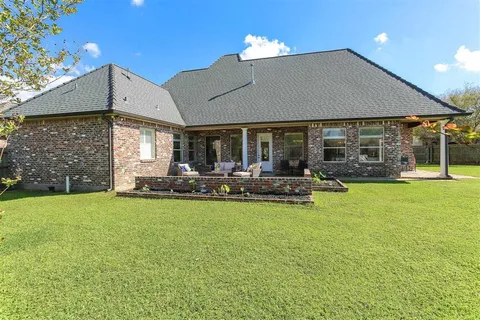 $475,000 | 936 Chartres Drive, Lake Charles, LA 70605