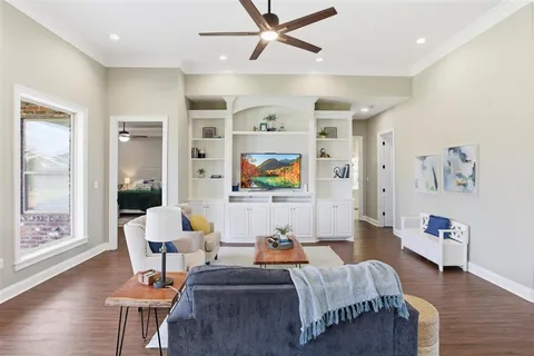 $475,000 | 936 Chartres Drive, Lake Charles, LA 70605