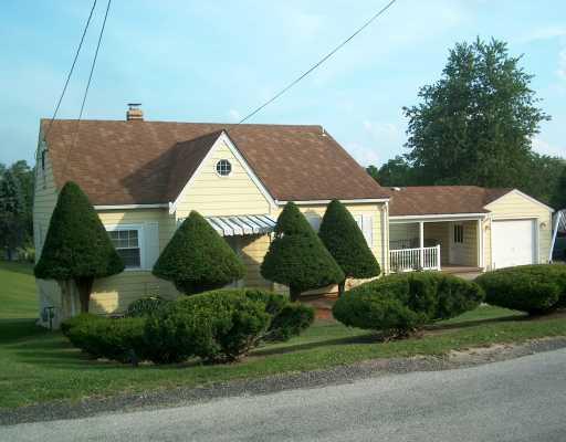 96 Devils Den Road Burgettstown, PA 15021 - Photo 2 of 14 Exterior Front.