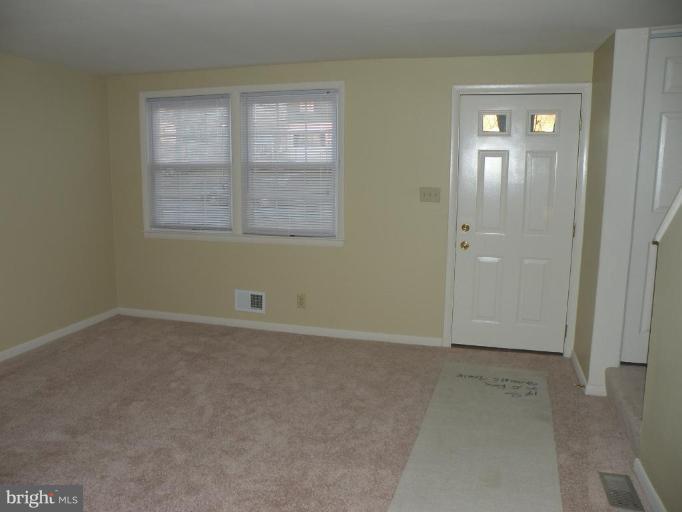 5206 Darien Road Baltimore, MD 21206 - Photo 5 of 13 Living Room #2