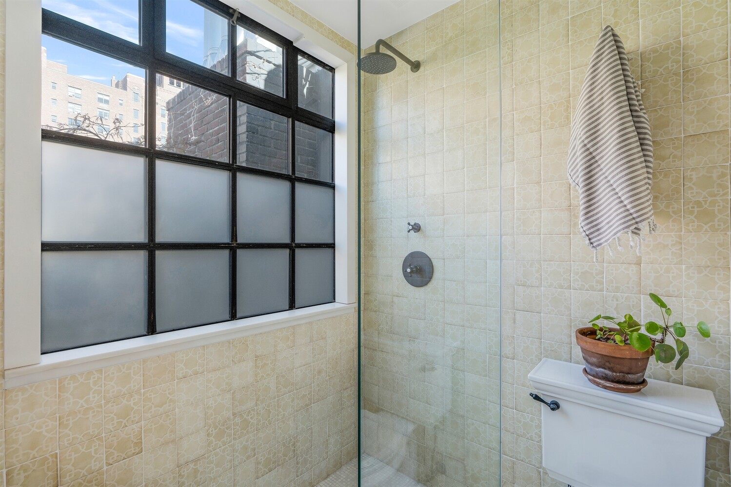 457 West 22nd Street, Unit EF Manhattan, NY 10011 - Photo 32 of 47