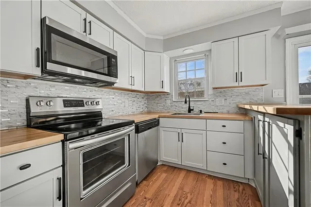 $187,000 | 3615 Northeast 68 Terrace, Gladstone, MO 64119