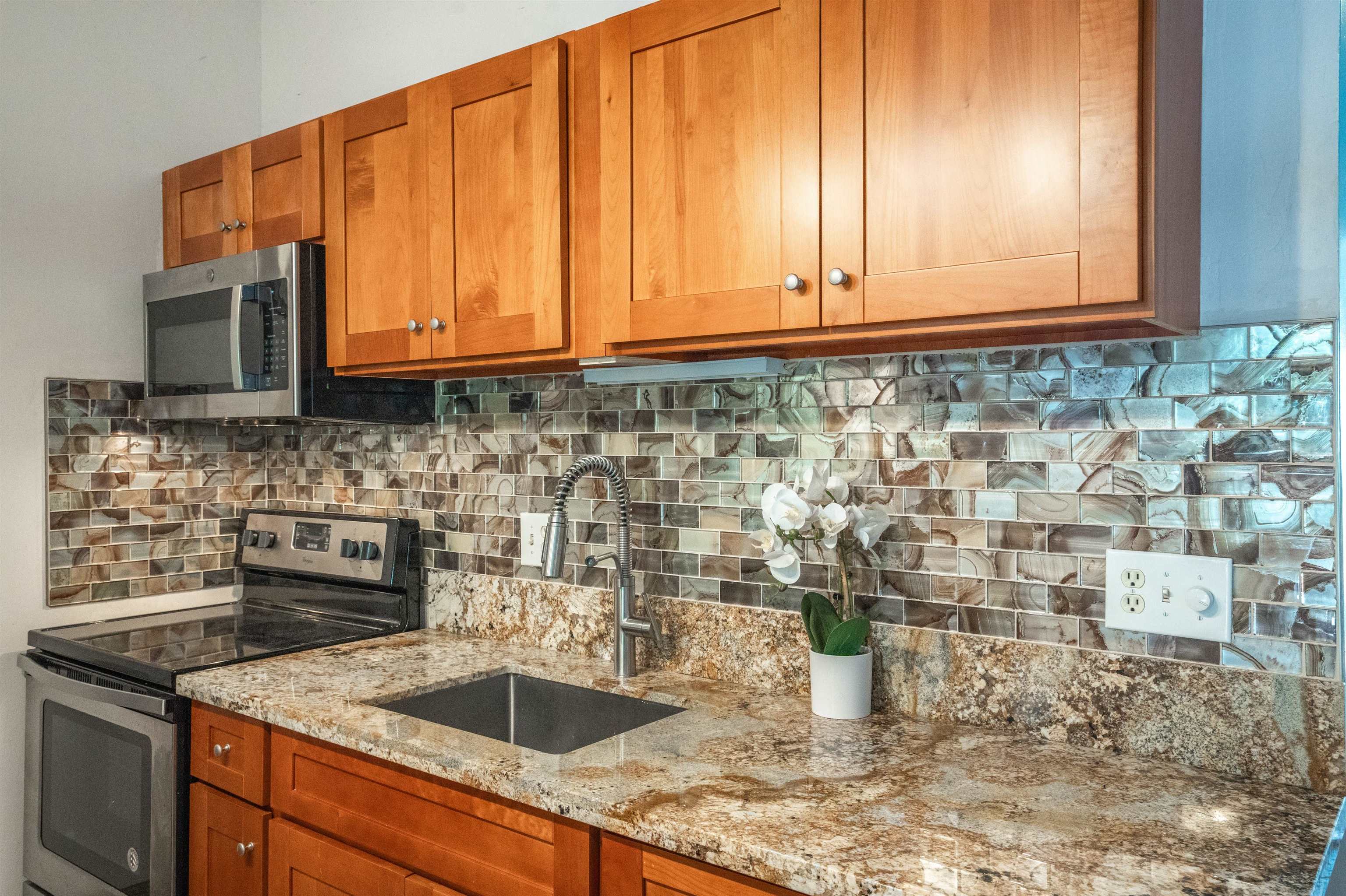 4440 Lower Honoapiilani Road, Unit 221 Lahaina, HI 96761 - Photo 6 of 30