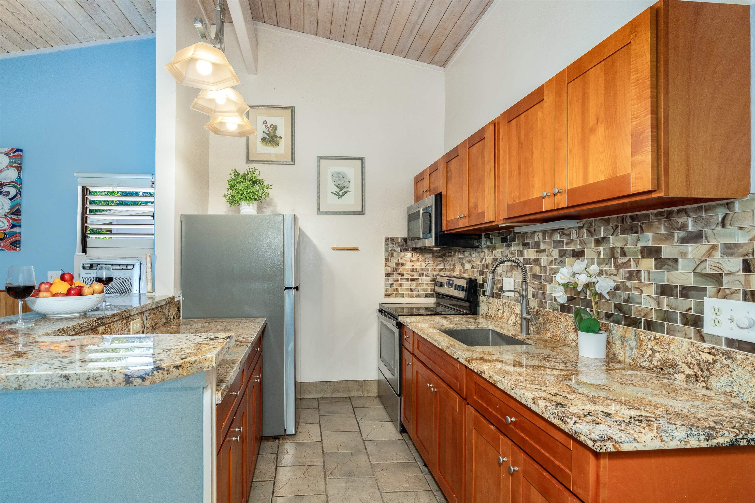 4440 Lower Honoapiilani Road, Unit 221 Lahaina, HI 96761 - Photo 7 of 30