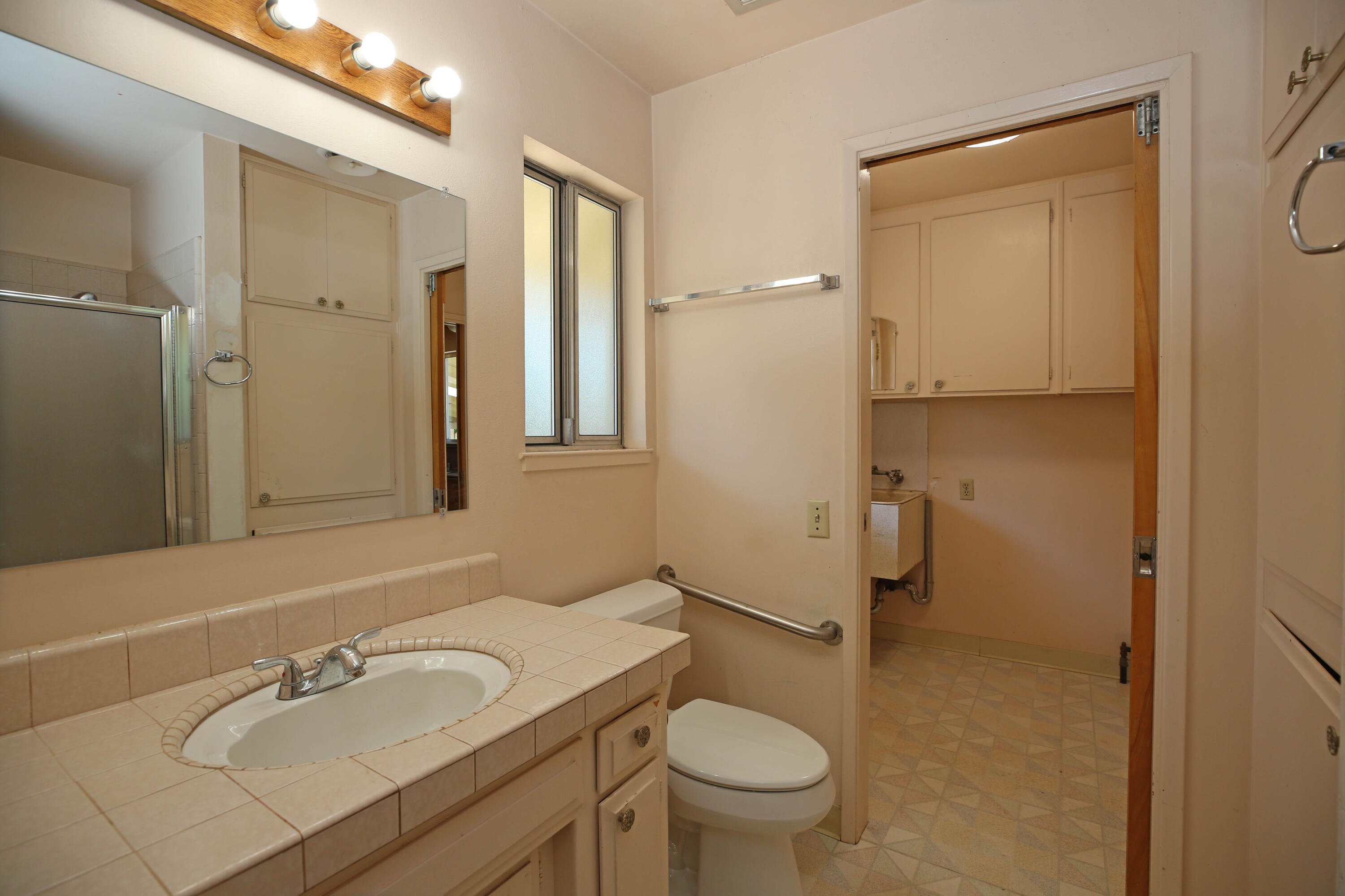 1144 Denton Way Redding, CA 96002 - Photo 14 of 22 Master Bathroom