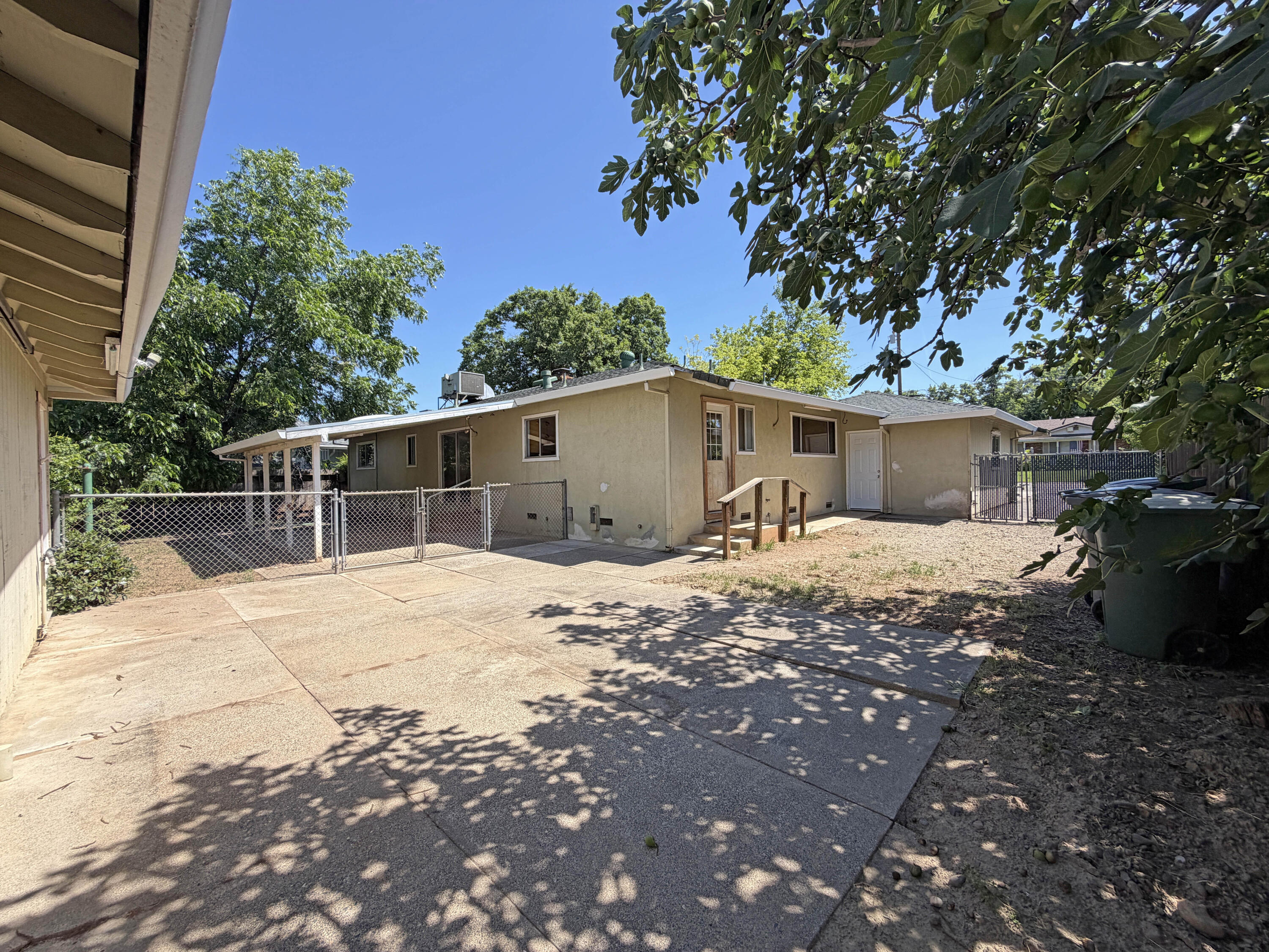 1144 Denton Way Redding, CA 96002 - Photo 19 of 22 Back