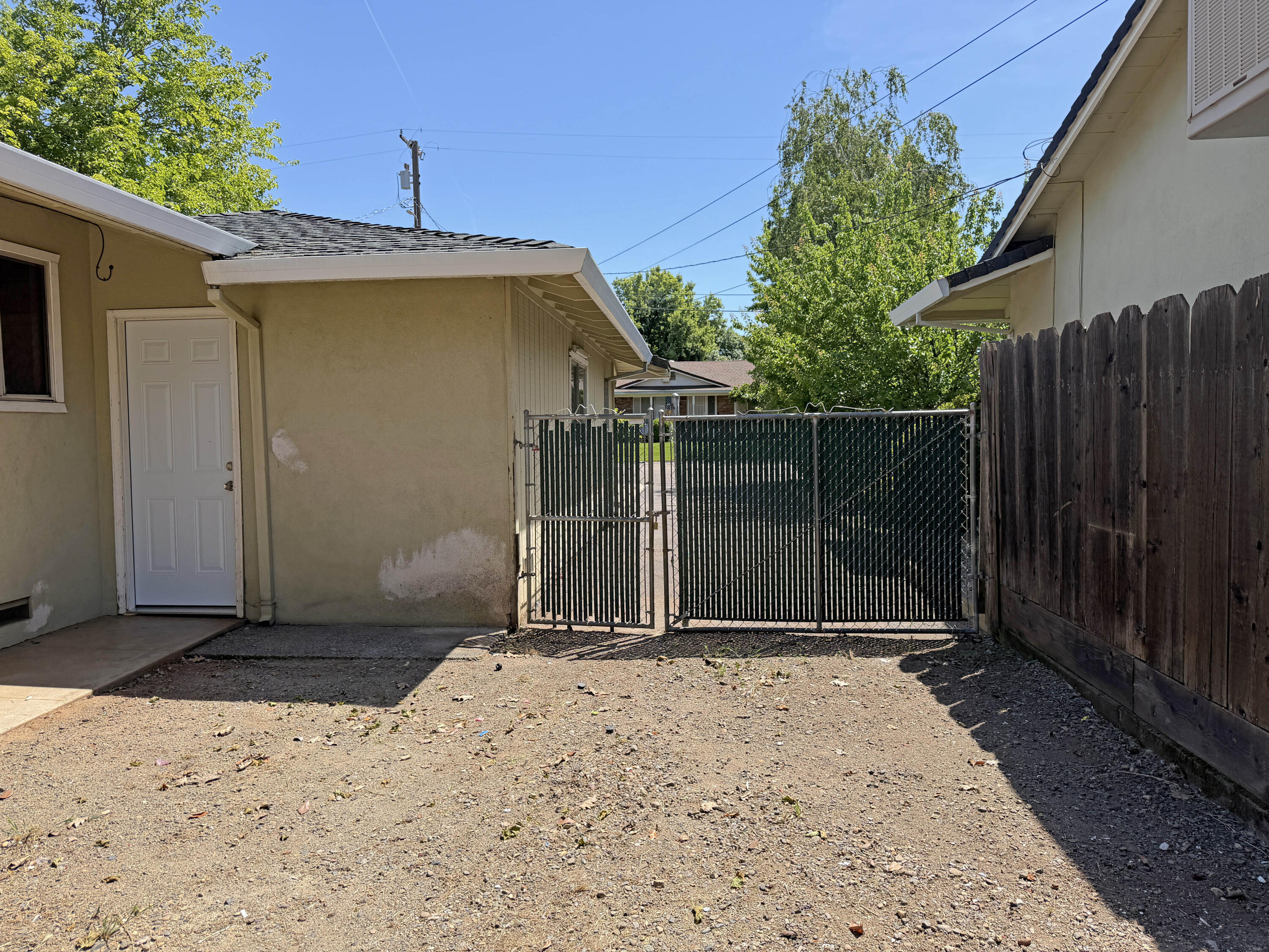 1144 Denton Way Redding, CA 96002 - Photo 20 of 22 RV Parking
