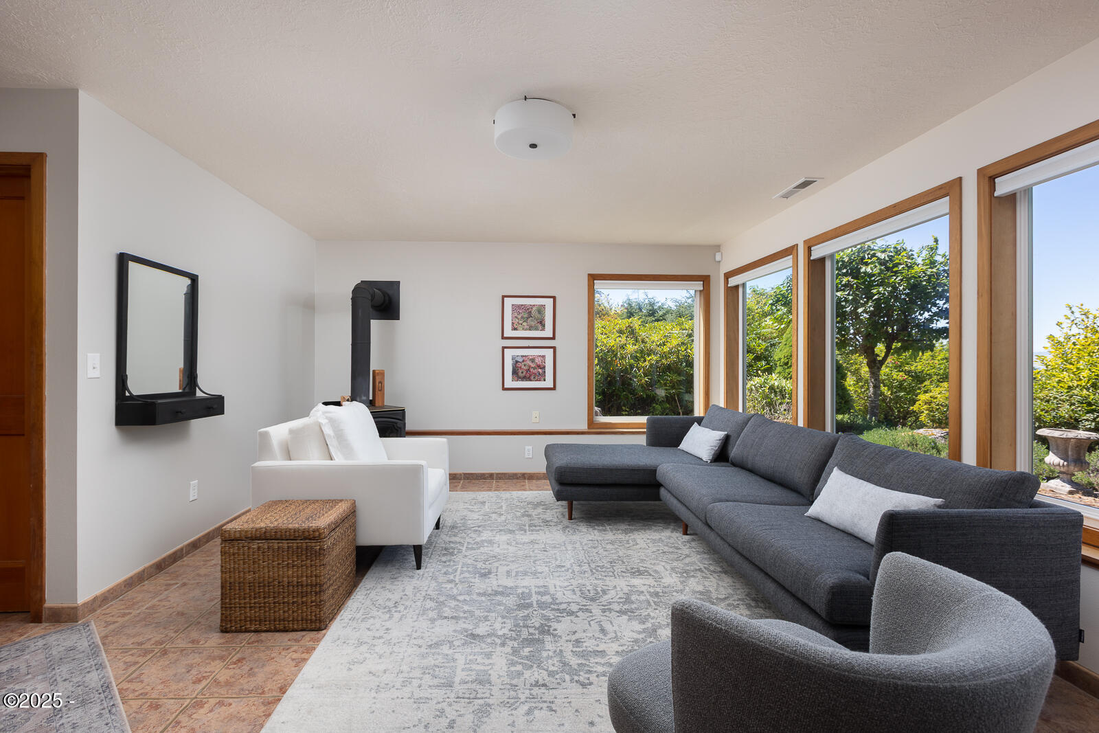7700 Simmons Road Pacific City, OR 97135 - Photo 19 of 39 Family Room