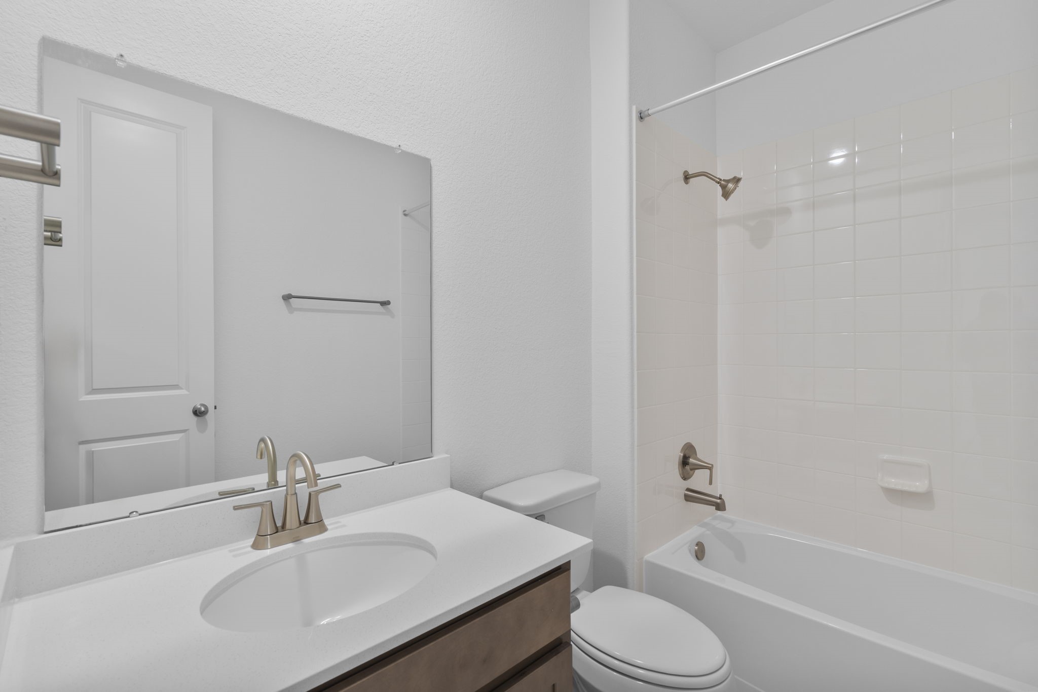 10639 Forward Street Richmond, TX 77469 - Photo 11 of 31 Timeless materials and thoughtful layout define this beautifully finished secondary bath