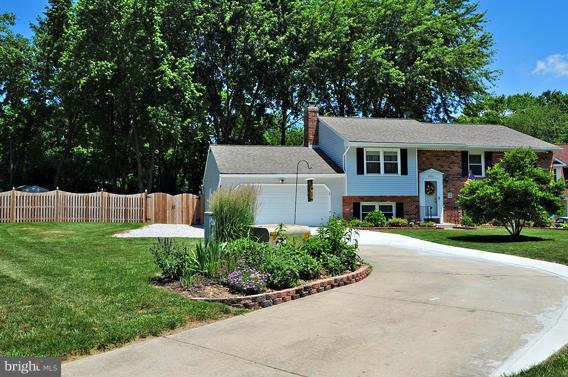 9785 Hillsmere Road Ellicott City, MD 21042 - Photo 15 of 28 Exterior (Front)
