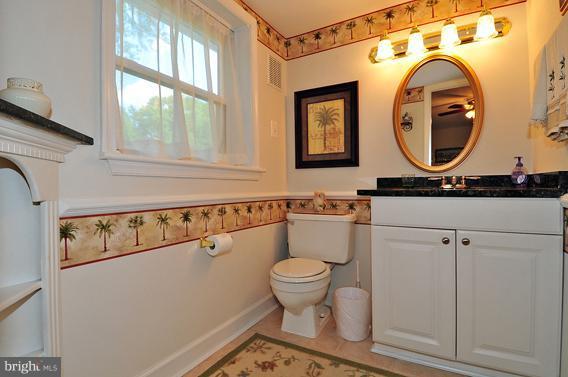 9785 Hillsmere Road Ellicott City, MD 21042 - Photo 5 of 28 Bath