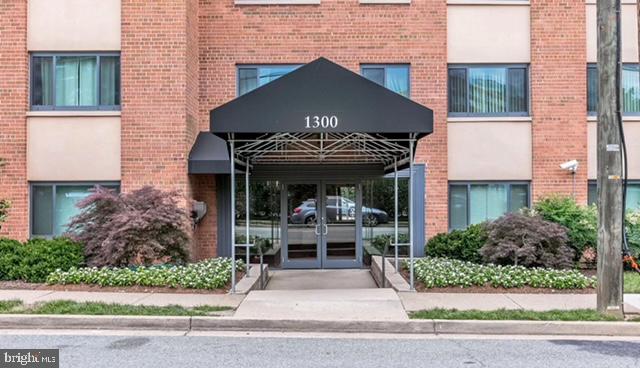 1300 South Arlington Ridge Road, Unit 105 Arlington, VA 22202 - Photo 8 of 11