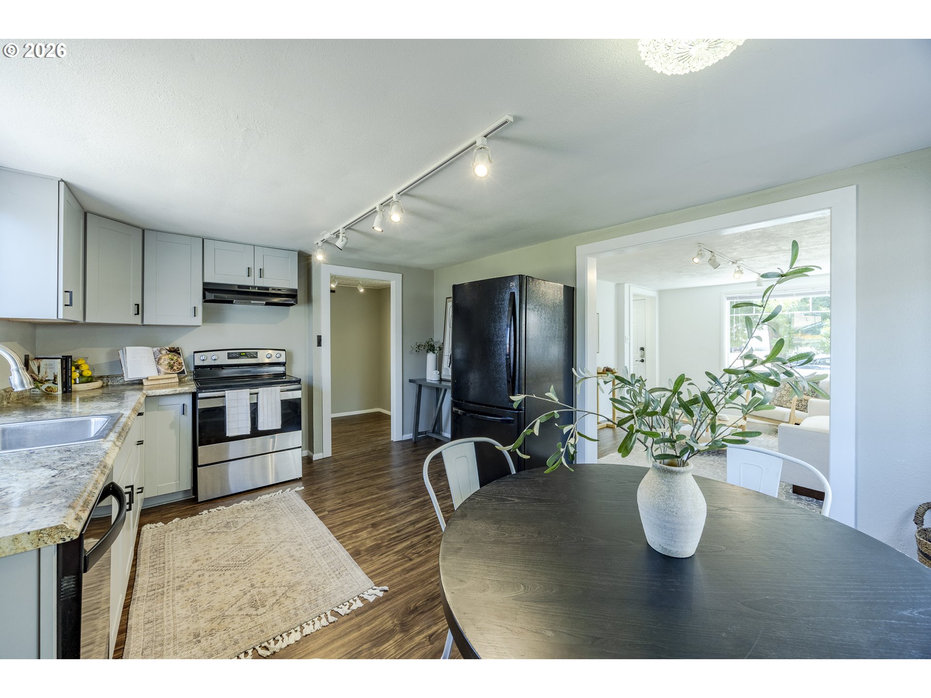1222 E Street Springfield, OR 97477 - Photo 14 of 45