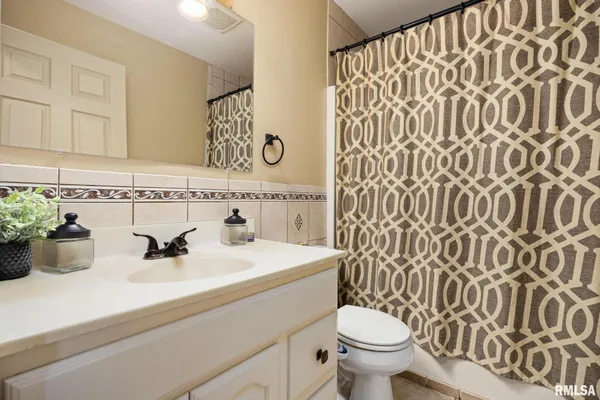 $99,999 | 1412 South 13th Street, Pekin, IL 61554