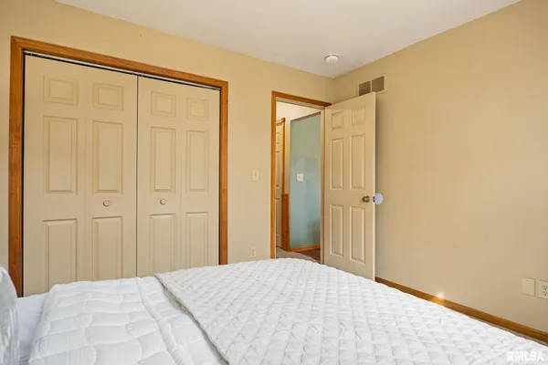 $99,999 | 1412 South 13th Street, Pekin, IL 61554