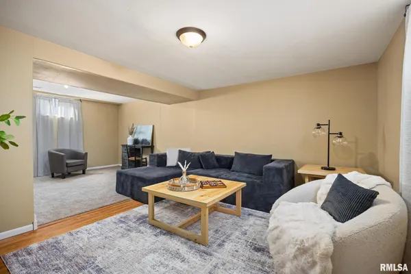 $99,999 | 1412 South 13th Street, Pekin, IL 61554