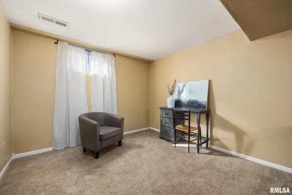 $99,999 | 1412 South 13th Street, Pekin, IL 61554