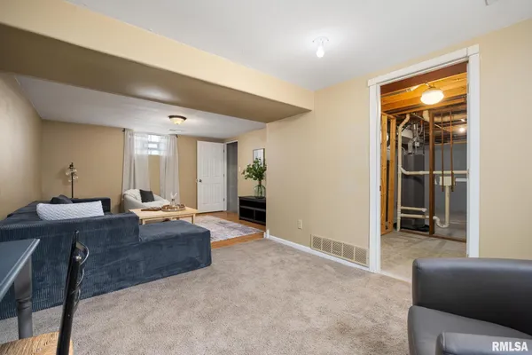 $99,999 | 1412 South 13th Street, Pekin, IL 61554