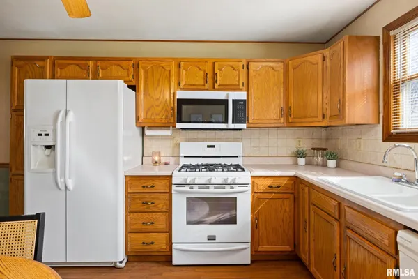 $99,999 | 1412 South 13th Street, Pekin, IL 61554