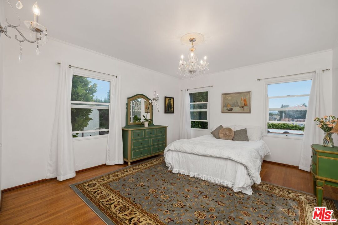 6258 Warner Drive Los Angeles, CA 90048 - Photo 15 of 32