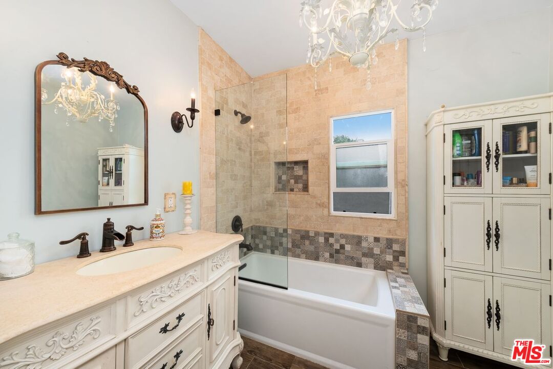 6258 Warner Drive Los Angeles, CA 90048 - Photo 18 of 32