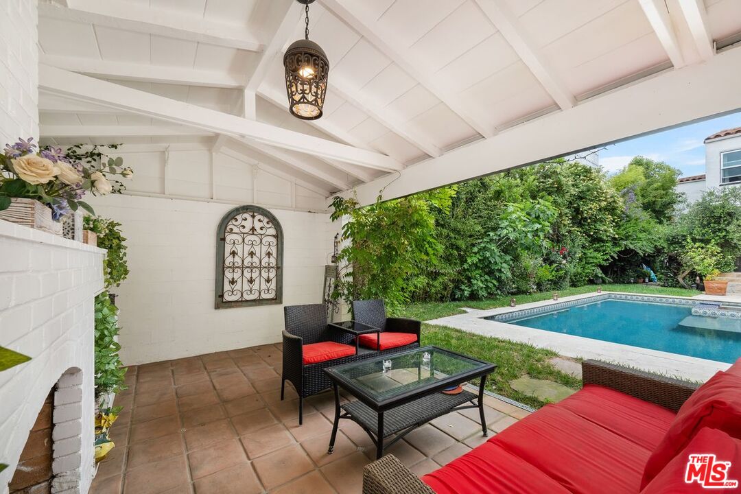 6258 Warner Drive Los Angeles, CA 90048 - Photo 23 of 32