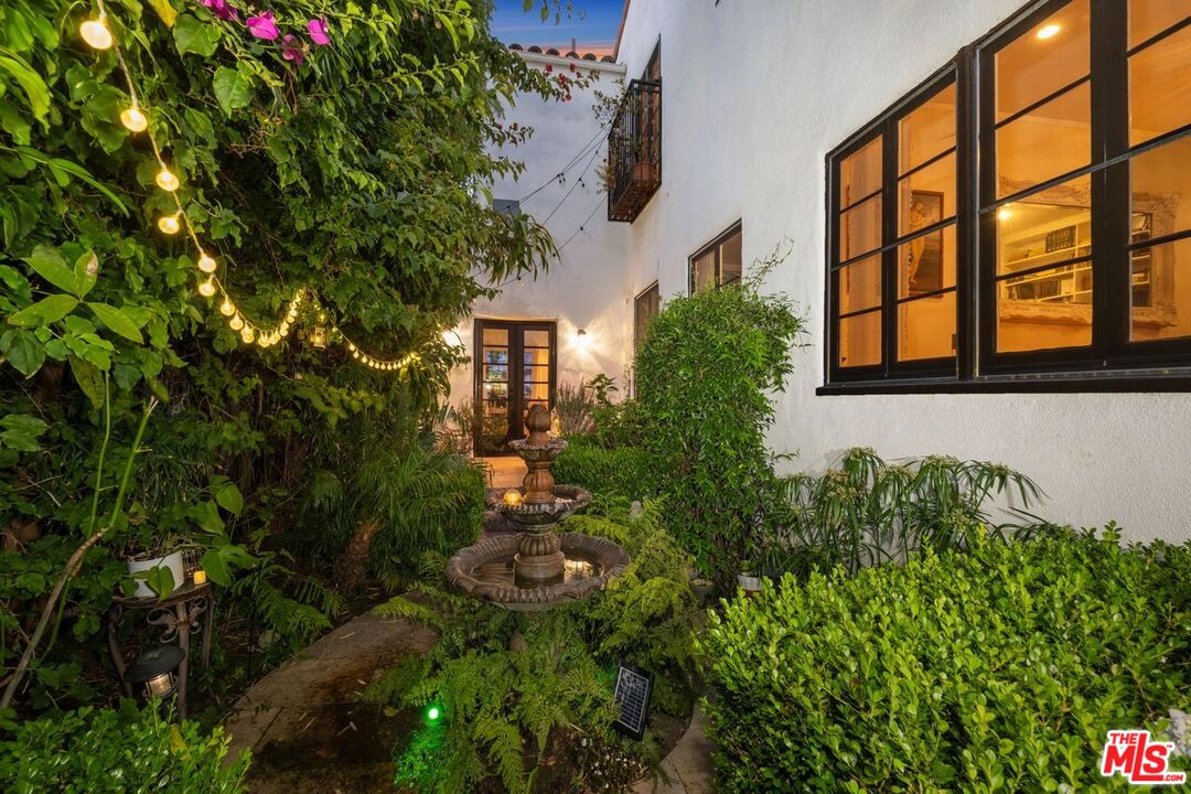 6258 Warner Drive Los Angeles, CA 90048 - Photo 26 of 32