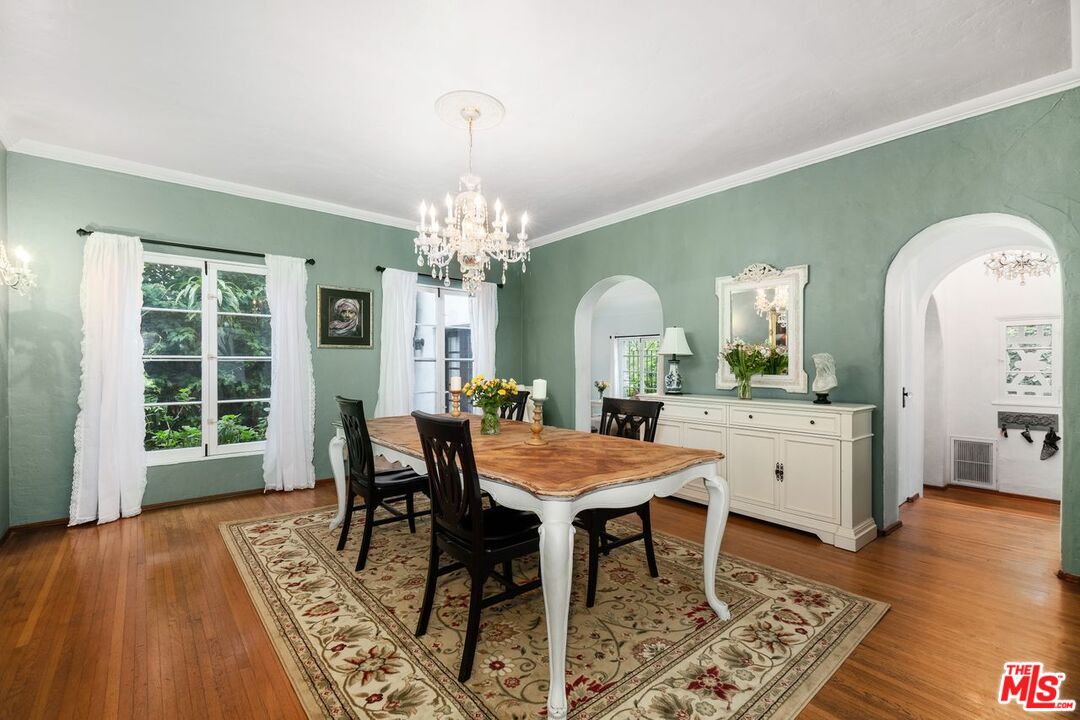 6258 Warner Drive Los Angeles, CA 90048 - Photo 6 of 32