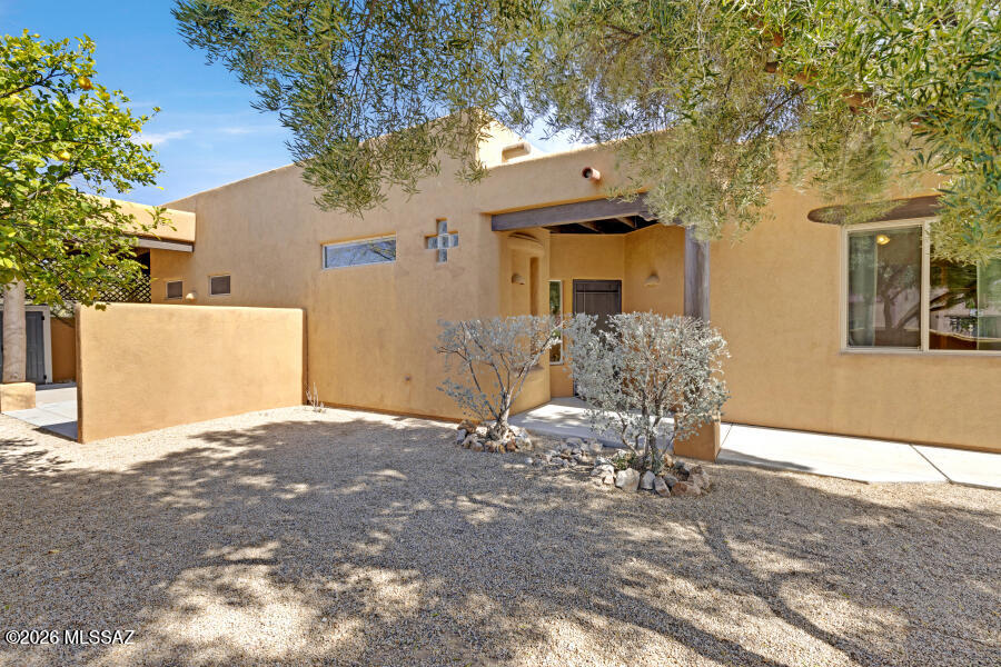 5660 Triangle X Place Tucson, AZ 85713 - Photo 8 of 48 5660 Triangle X Front Door 2