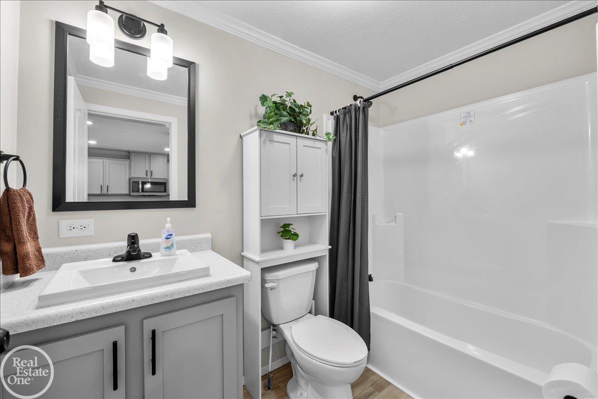 184 Riviera Drive Lapeer, MI 48446 - Photo 11 of 35 50214279-4c980f43-ef55-4190-a735-e4c433fdcd07.JPG