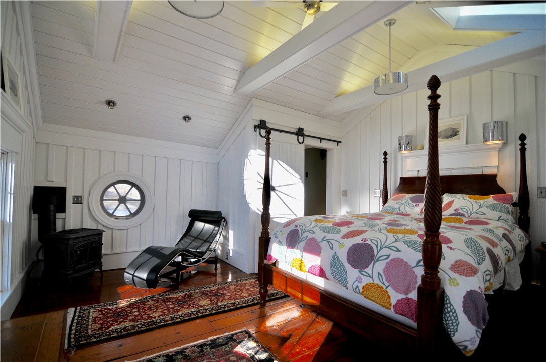 329 Spring Street Newport, RI 02840 - Photo 23 of 40