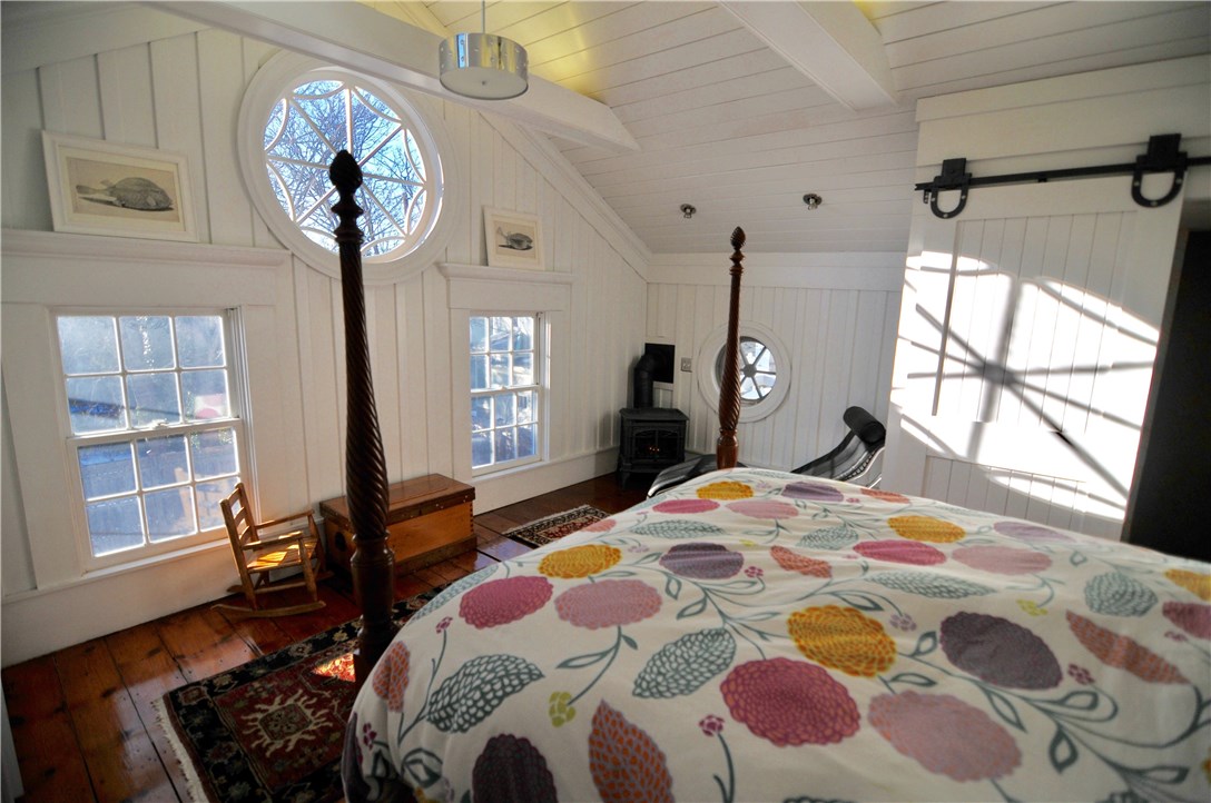 329 Spring Street Newport, RI 02840 - Photo 24 of 40