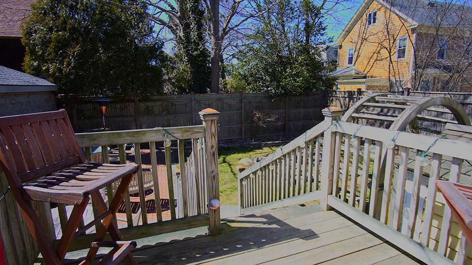 329 Spring Street Newport, RI 02840 - Photo 34 of 40