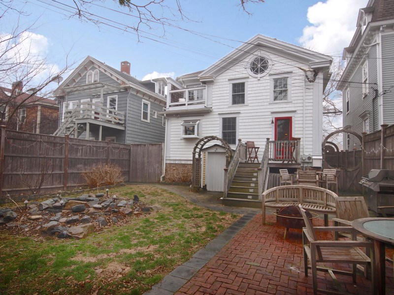329 Spring Street Newport, RI 02840 - Photo 37 of 40
