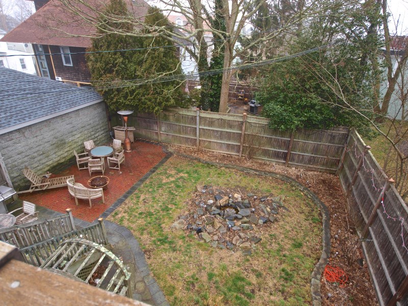 329 Spring Street Newport, RI 02840 - Photo 39 of 40