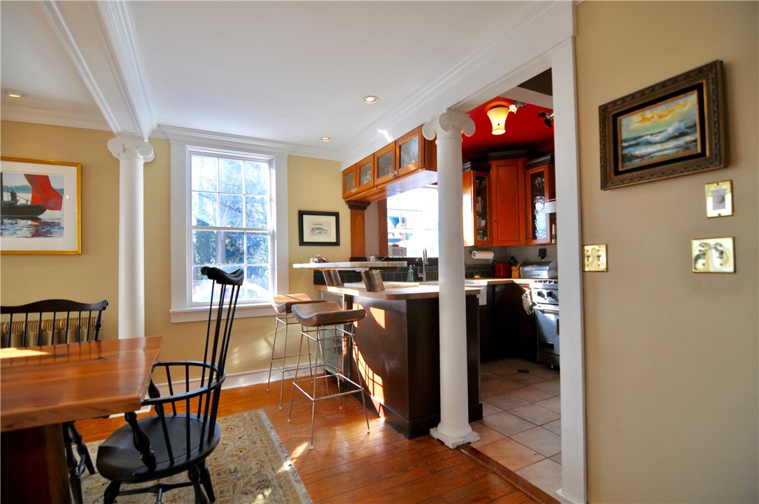 329 Spring Street Newport, RI 02840 - Photo 10 of 40