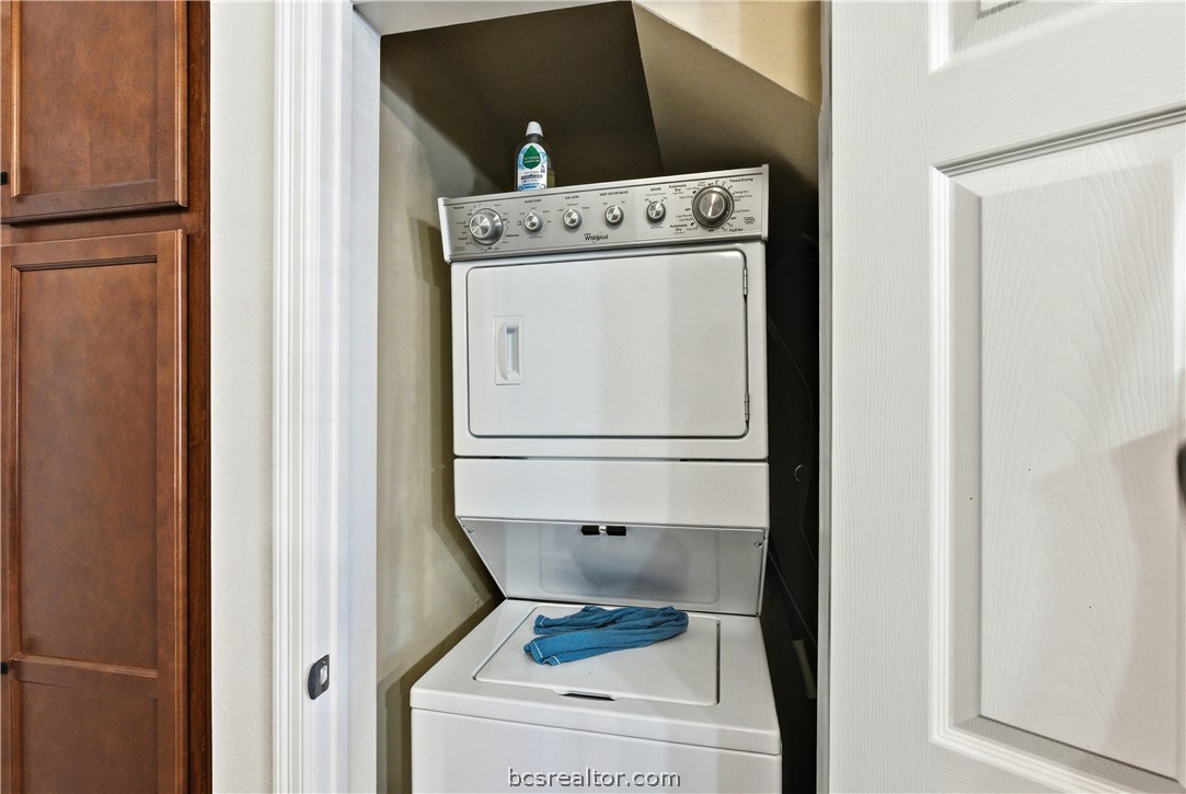 1198 Jones-Butler Road, Unit 1508 College Station, TX 77840 - Photo 16 of 18 a utility room with dryer and washer