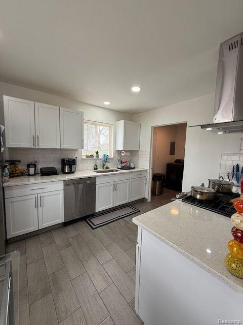 4620 John Daly Road Dearborn Heights, MI 48125 - Photo 17 of 20 Kitchen